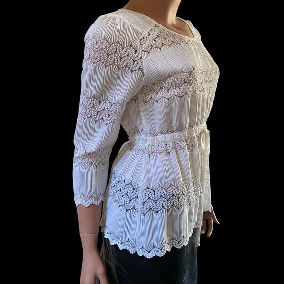 Soft Girl Coquette Lace Top Beach Sz M Fairy Y2K White Vacation Travel Keyhole - Picture 3 of 16